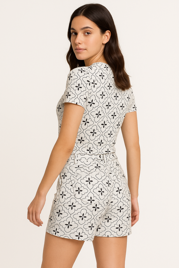 Shorts with Back Yoke and Zip Pocket - Female